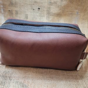Hand made leather Dopp Kit/Shaving bag - Hockey lining