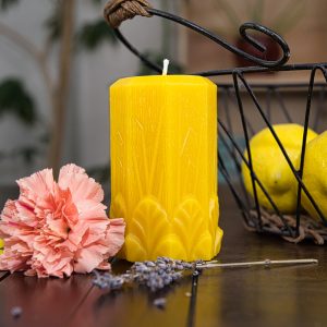 Garden Leaf Beeswax Pillar