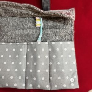 Etui pour brosse à dents et dentifrice